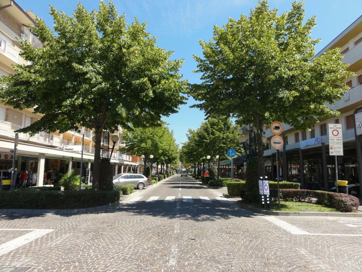 Giuliana - Appartamenti Bibione Luaran gambar